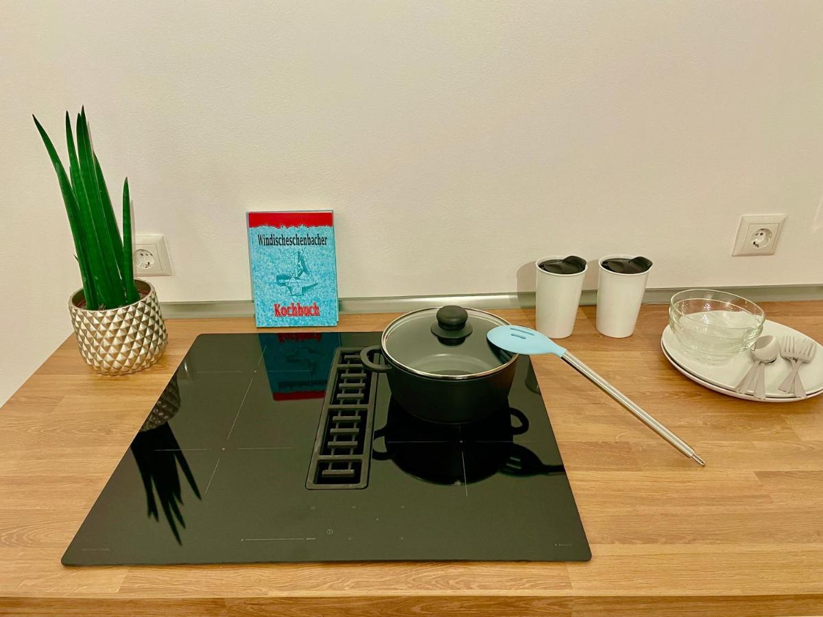 Voh Studio Mitten In Vohenstrauss, Smart-Tv, Parkplatz Bagian luar foto