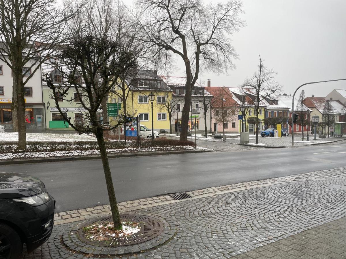 Voh Studio Mitten In Vohenstrauss, Smart-Tv, Parkplatz Bagian luar foto