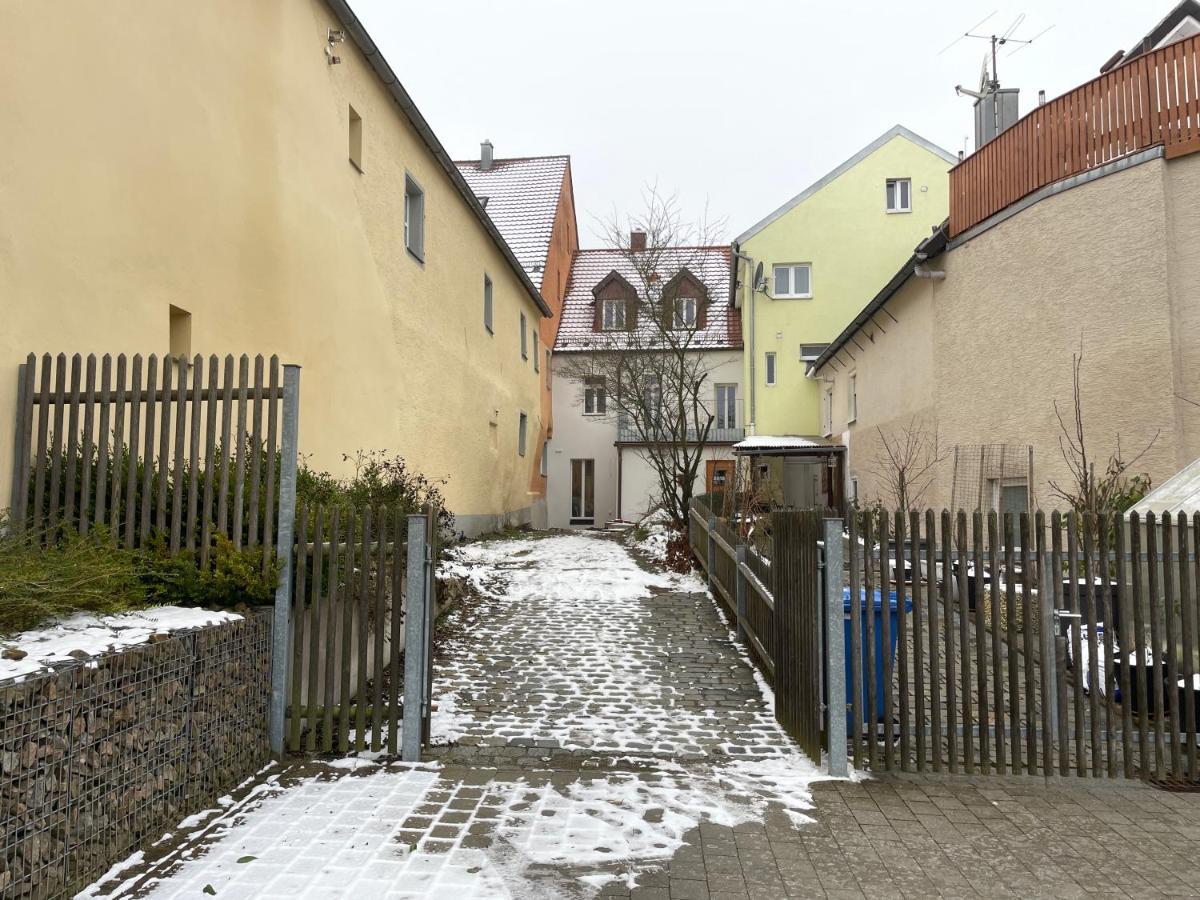 Voh Studio Mitten In Vohenstrauss, Smart-Tv, Parkplatz Bagian luar foto